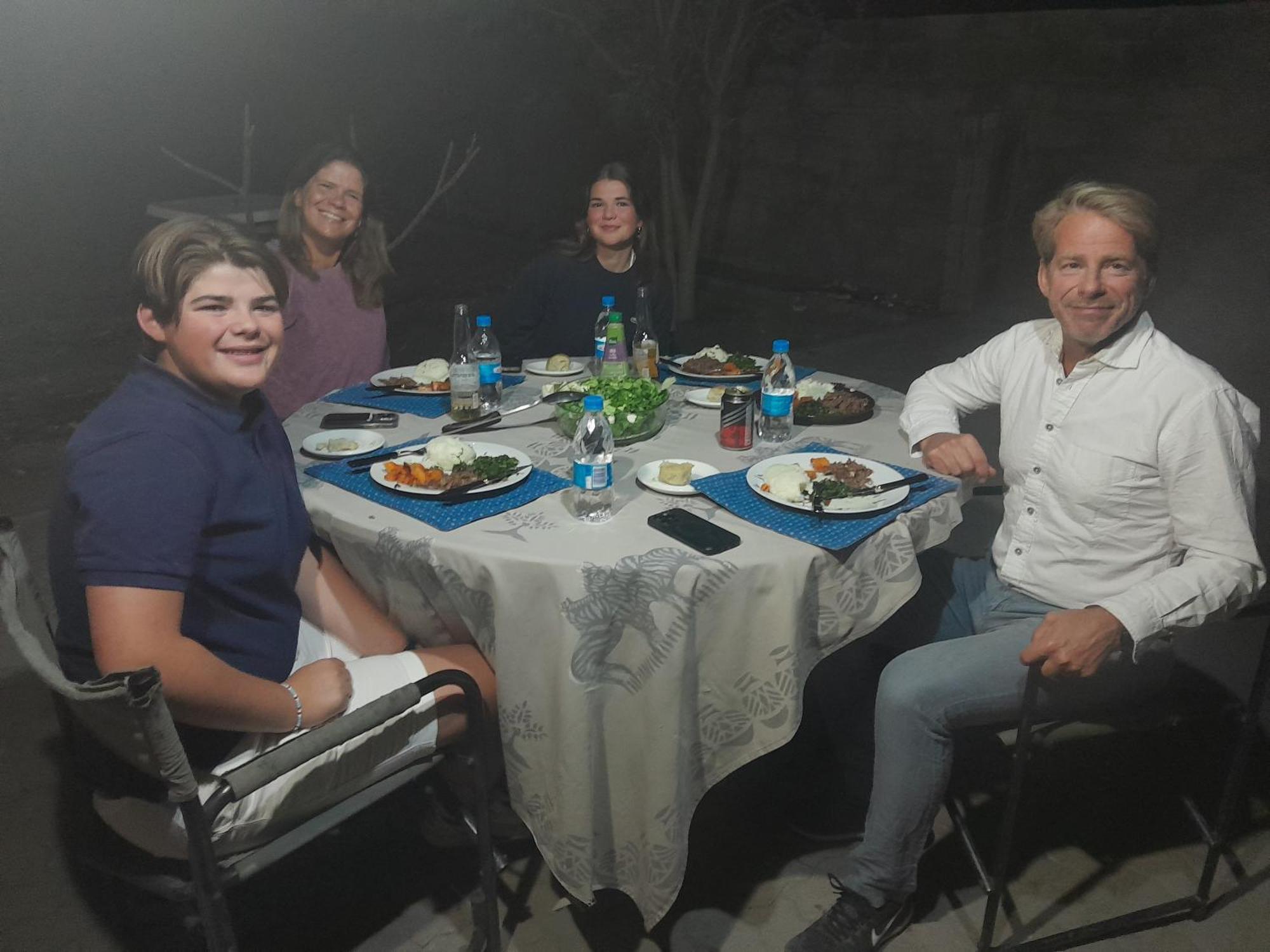Golentle Home Stay Маун Екстер'єр фото